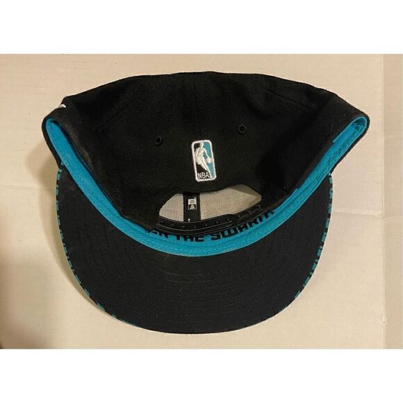 NEW ERA Charlotte Hornets NBA BUZZ CITY SnapBack Hat - Picture 5 of 8